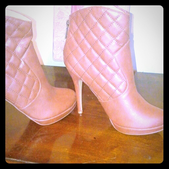 NEW MICHAEL ANTONIO 9M CARAMEL ZIPPER STILETTO BOOTIES - Picture 4 of 8